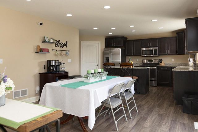 558 Yosemite AVENUE, Hartford, WI 53027