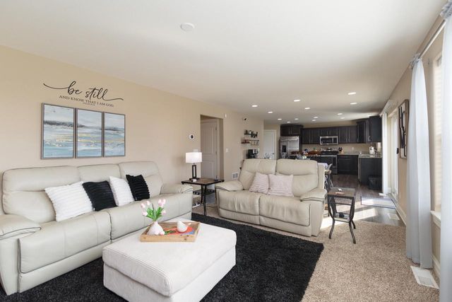 558 Yosemite AVENUE, Hartford, WI 53027