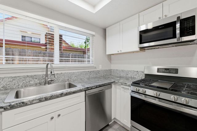 7826 Ashmont St, Citrus Heights, CA 95621