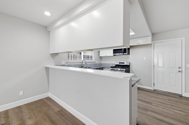 7826 Ashmont St, Citrus Heights, CA 95621