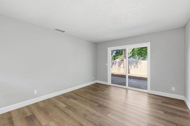 7826 Ashmont St, Citrus Heights, CA 95621