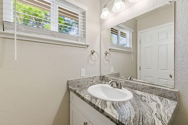 7826 Ashmont St, Citrus Heights, CA 95621
