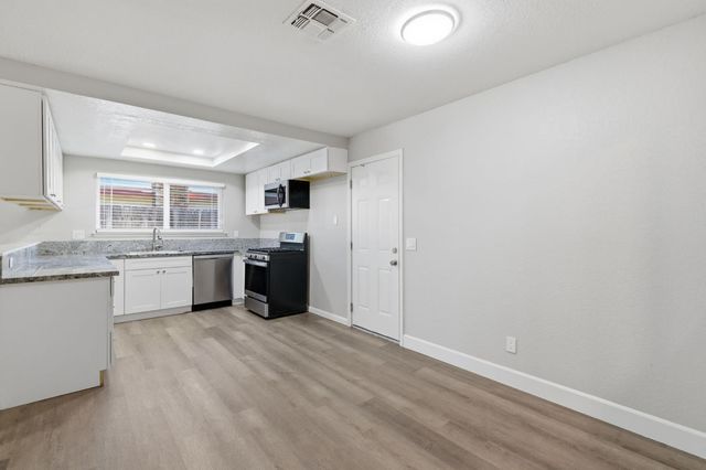 7826 Ashmont St, Citrus Heights, CA 95621