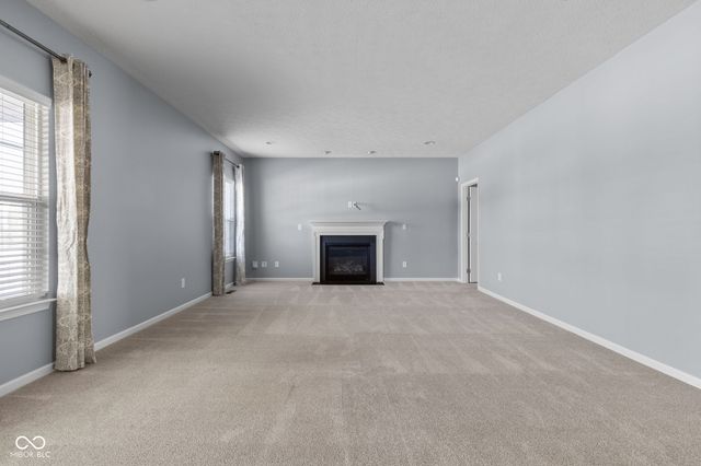 12042 Eagletree Court, Zionsville, IN 46077