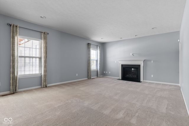 12042 Eagletree Court, Zionsville, IN 46077