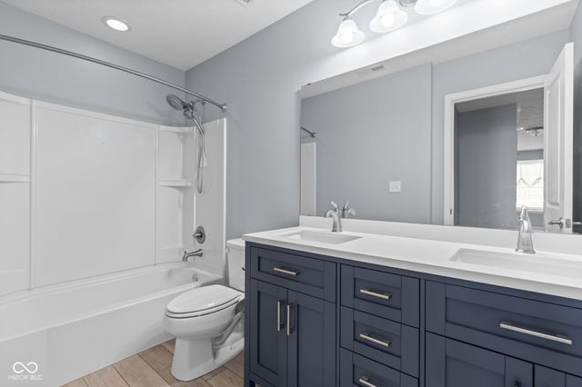 12042 Eagletree Court, Zionsville, IN 46077