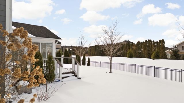 12042 Eagletree Court, Zionsville, IN 46077