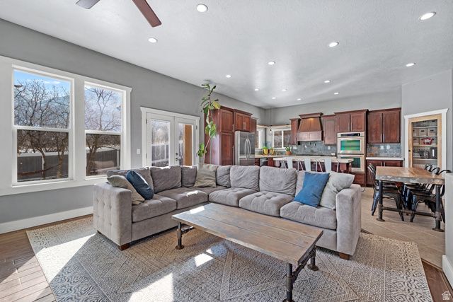 1137 S 925 E, Salem, UT 84653