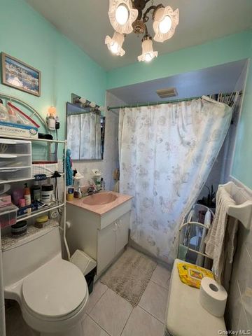 150-14 78th Avenue, Kew Garden Hills, NY 11367