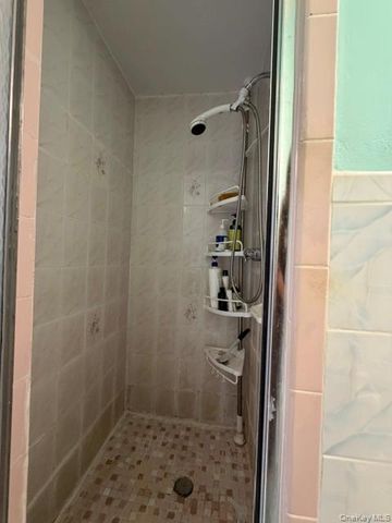 150-14 78th Avenue, Kew Garden Hills, NY 11367
