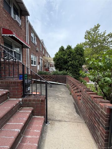 150-14 78th Avenue, Kew Garden Hills, NY 11367