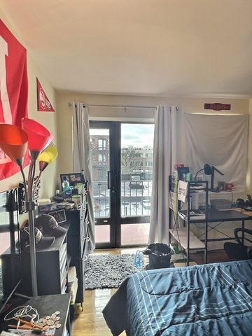 1039 Commonwealth Ave 27, Boston, MA 02215