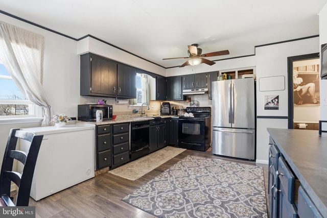 87 W PARK AVE, Sellersville, PA 18960