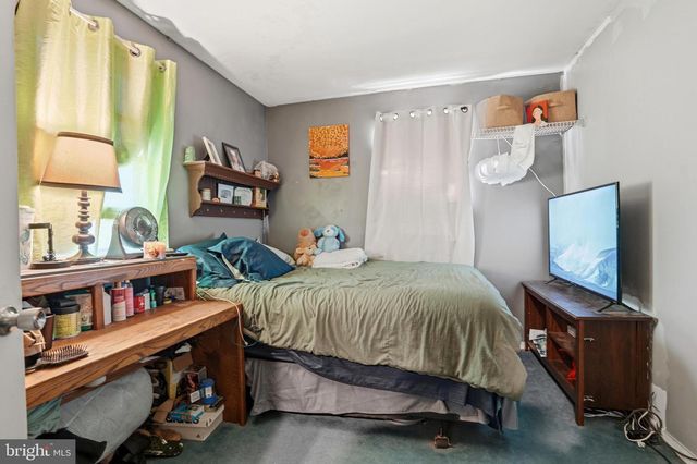 87 W PARK AVE, Sellersville, PA 18960