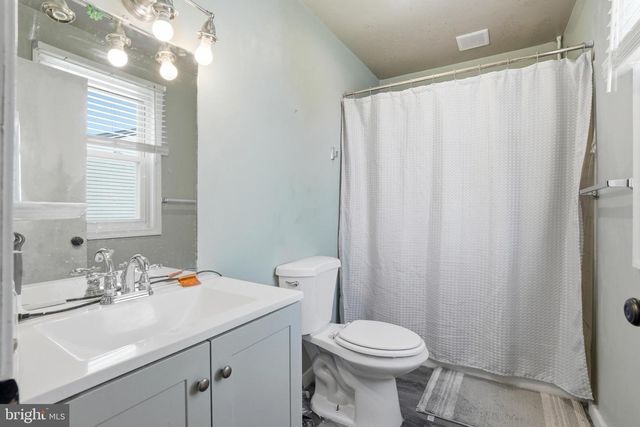 87 W PARK AVE, Sellersville, PA 18960