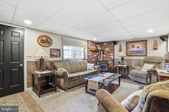87 W PARK AVE, Sellersville, PA 18960