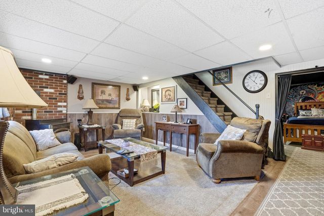 87 W PARK AVE, Sellersville, PA 18960