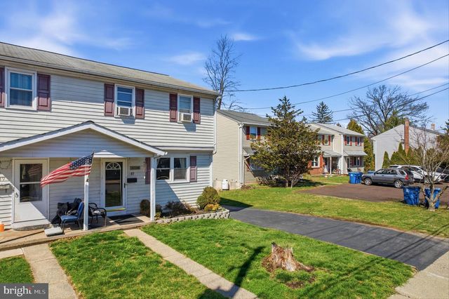 87 W PARK AVE, Sellersville, PA 18960