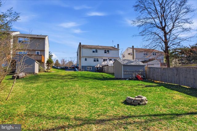 87 W PARK AVE, Sellersville, PA 18960