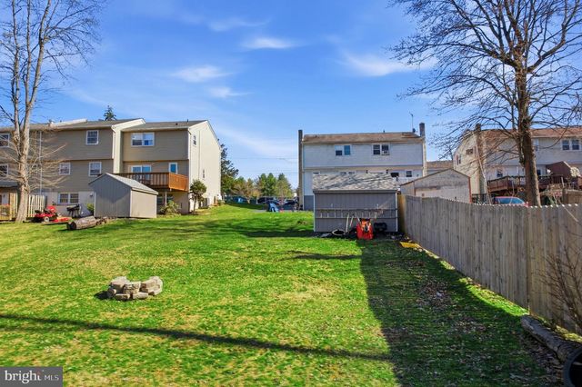 87 W PARK AVE, Sellersville, PA 18960