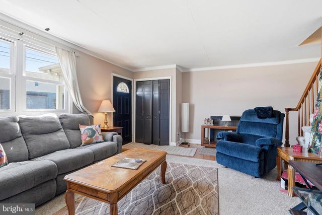 87 W PARK AVE, Sellersville, PA 18960