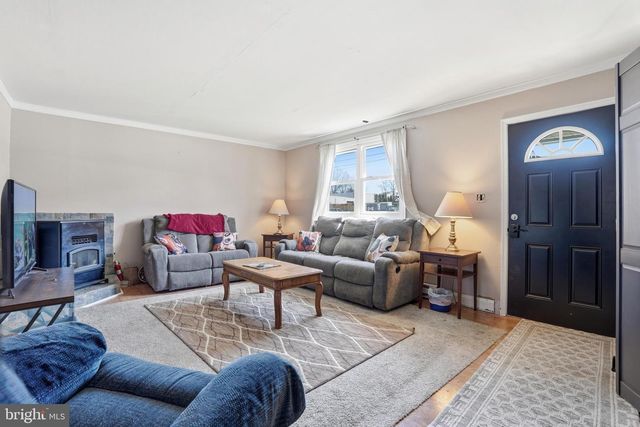 87 W PARK AVE, Sellersville, PA 18960