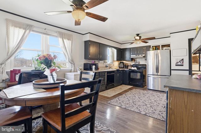 87 W PARK AVE, Sellersville, PA 18960