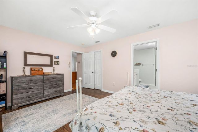 8725 NW 9TH PLACE, Gainesville, FL 32606
