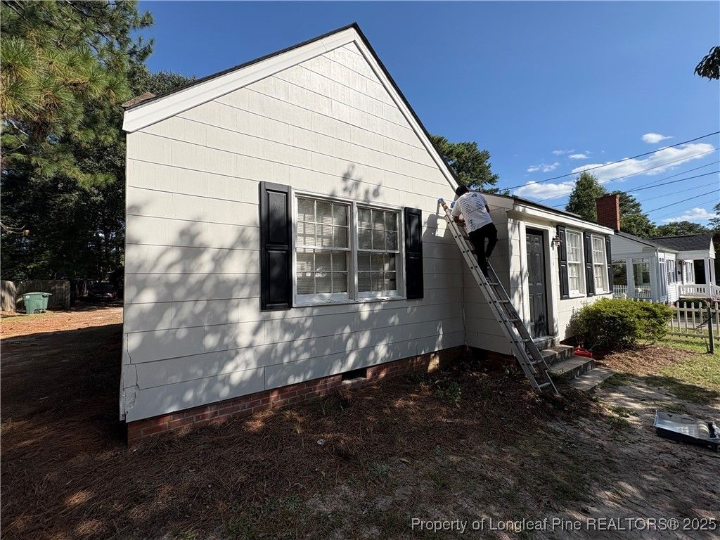 110 E McNeill Drive, Red Springs, NC 28377 — photo 4