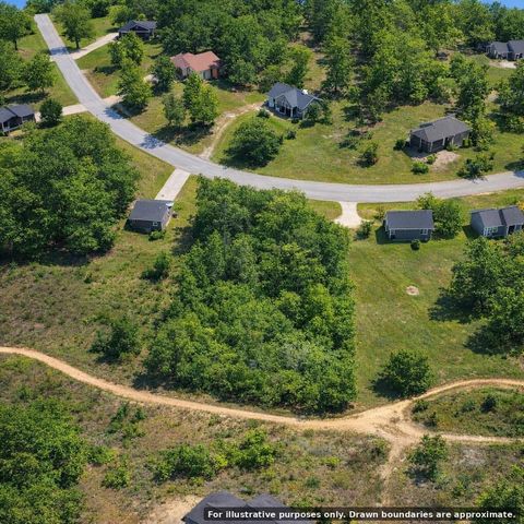 5311 Hunter Village Dr, Ooltewah, TN 37363