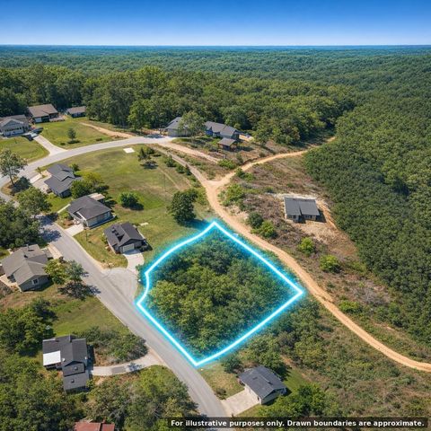 5311 Hunter Village Dr, Ooltewah, TN 37363