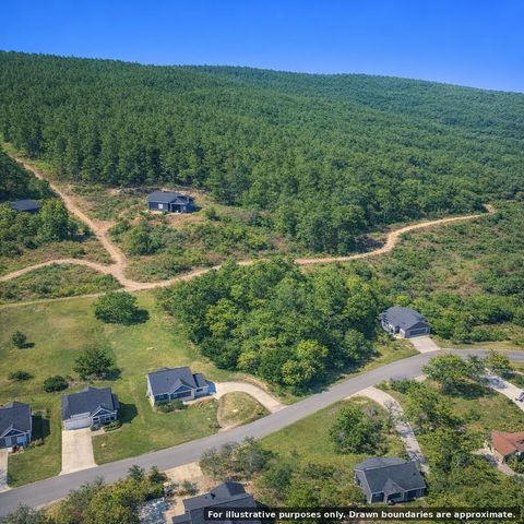 5311 Hunter Village Dr, Ooltewah, TN 37363