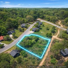 5311 Hunter Village Dr, Ooltewah, TN 37363