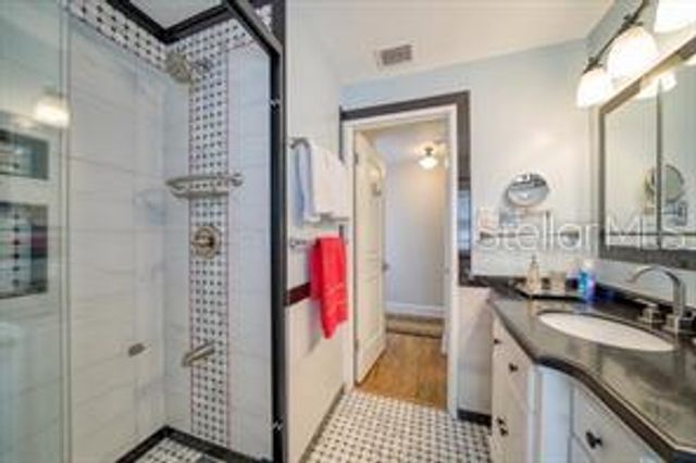 144 30TH AVENUE NE, St Petersburg, FL 33704