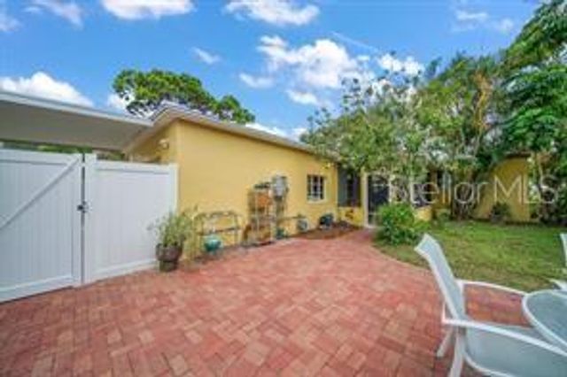 144 30TH AVENUE NE, St Petersburg, FL 33704