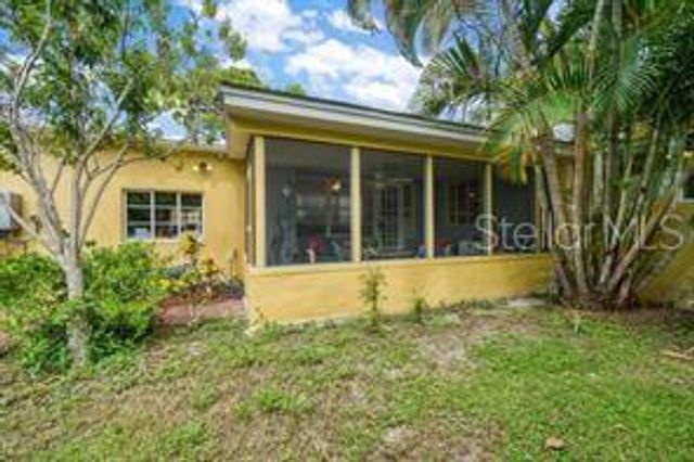 144 30TH AVENUE NE, St Petersburg, FL 33704