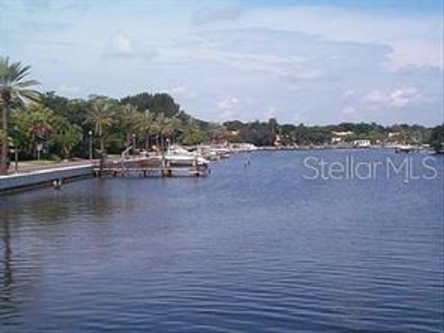 144 30TH AVENUE NE, St Petersburg, FL 33704