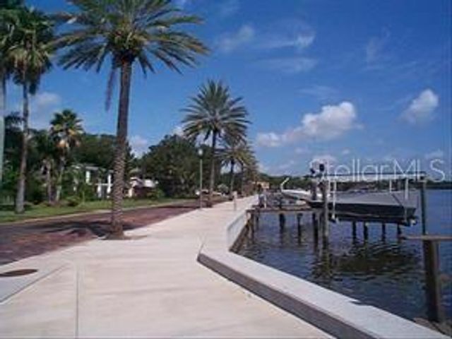 144 30TH AVENUE NE, St Petersburg, FL 33704
