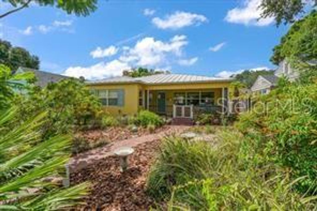 144 30TH AVENUE NE, St Petersburg, FL 33704