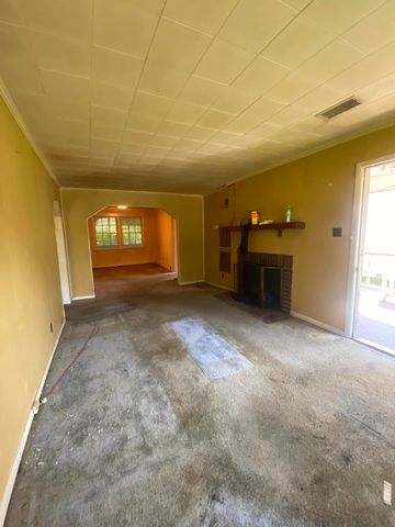 4909 Sunbeam Avenue, Chattanooga, TN 37411