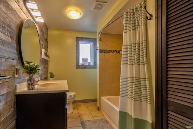 211 N Woods Avenue, Evansville, IN 47712