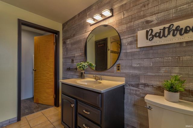 211 N Woods Avenue, Evansville, IN 47712