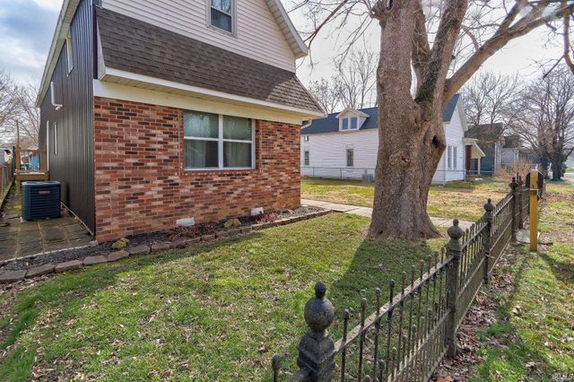 211 N Woods Avenue, Evansville, IN 47712