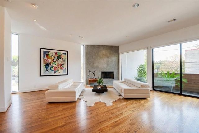 3930 Stanford Street, Houston, TX 77006