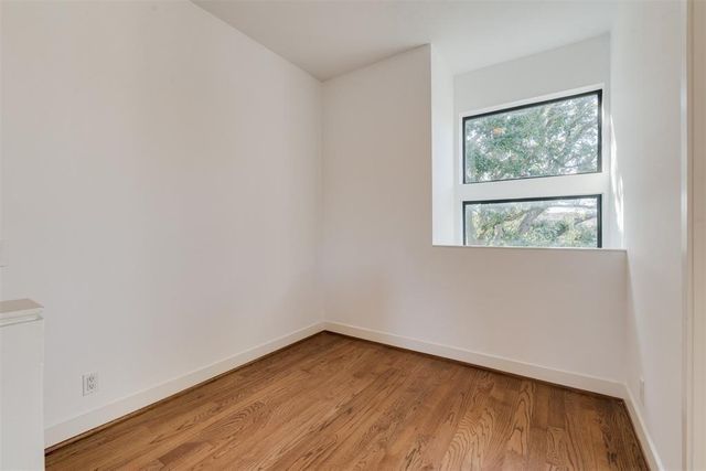 3930 Stanford Street, Houston, TX 77006