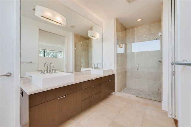 3930 Stanford Street, Houston, TX 77006