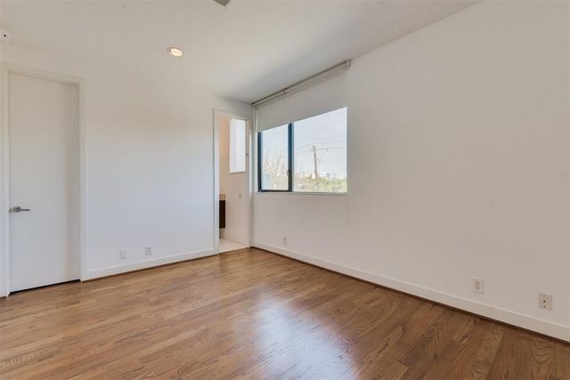 3930 Stanford Street, Houston, TX 77006