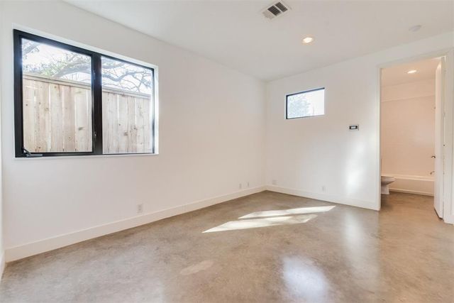 3930 Stanford Street, Houston, TX 77006