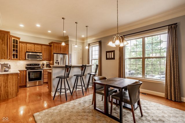 207 Wakefield Way, Zionsville, IN 46077