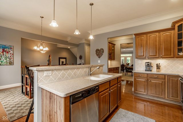 207 Wakefield Way, Zionsville, IN 46077